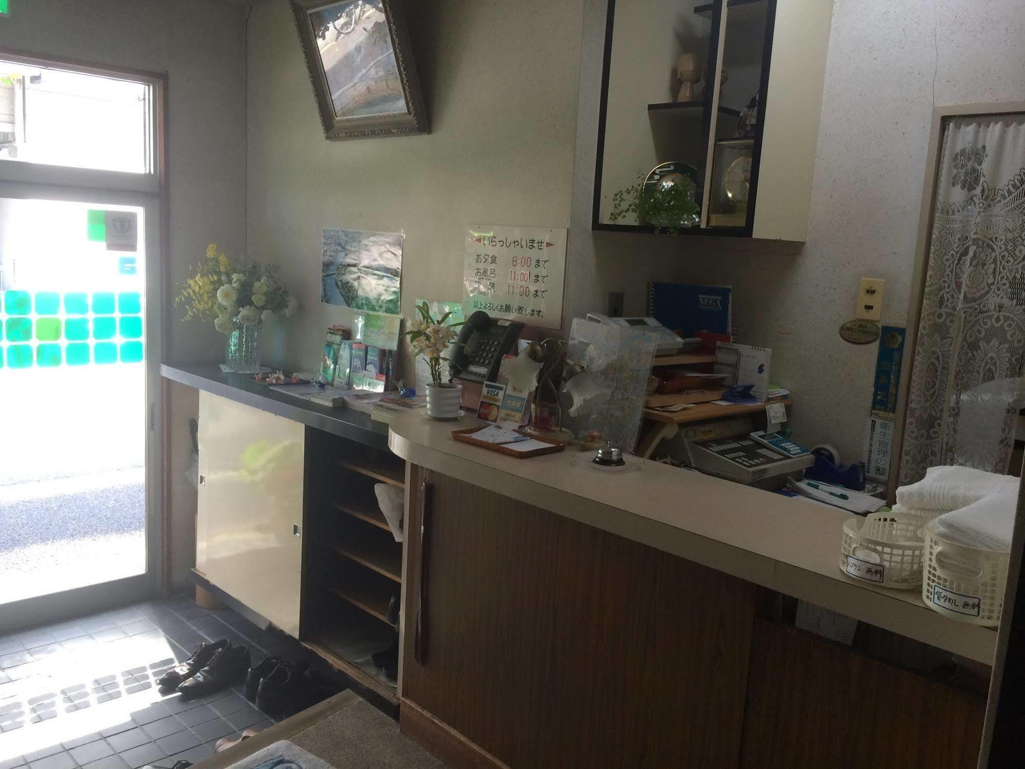 Kasuga Ryokan Hiroshima Bagian luar foto